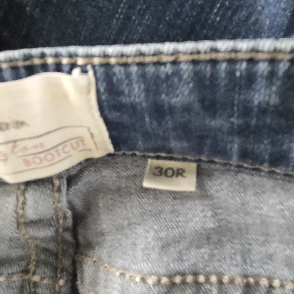 BKE Payton Bootcut Size 30R Medium Wash Distressed Low Rise Women’s Jeans - Picture 9 of 10